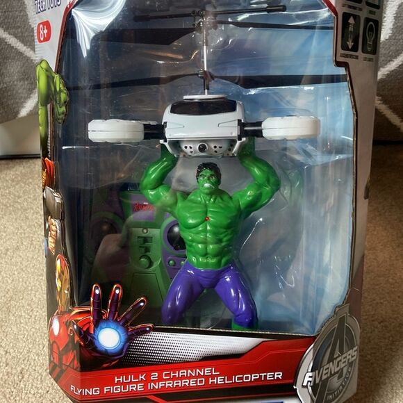 BNWT - MARVEL DISNEY AVENGERS HULK 2 FLYING FIGURINE - Picture 8 of 8